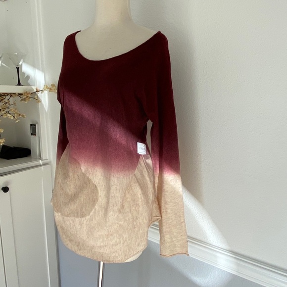 Ombré Burgundy Sweater - Picture 6 of 9